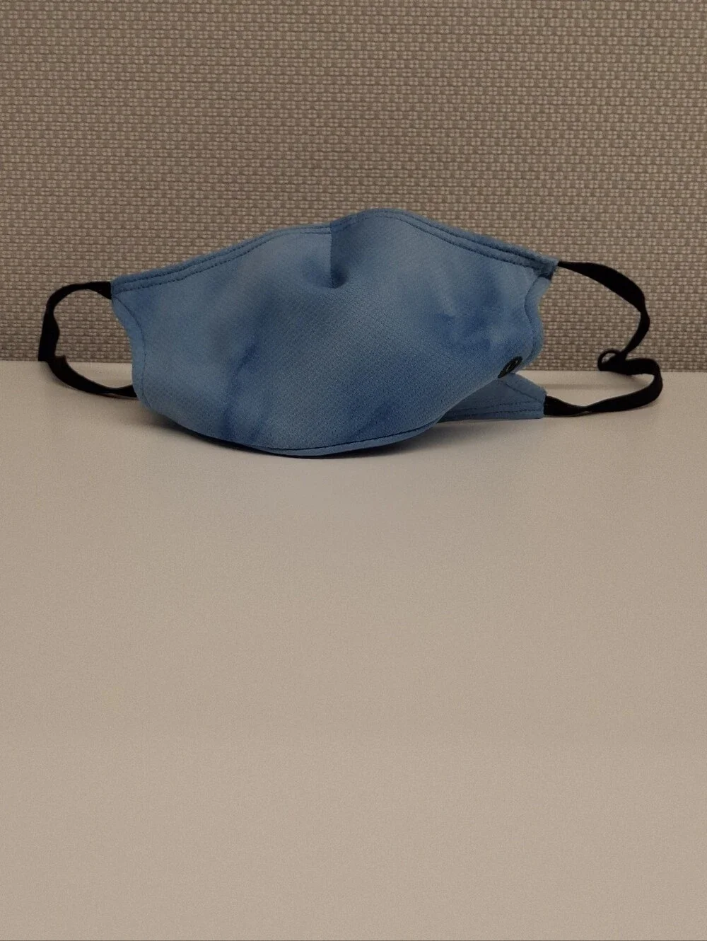 lululemon Ear Loop Face Mask Tidal Dye Vapor Hawaiian Blue/Rhino Grey